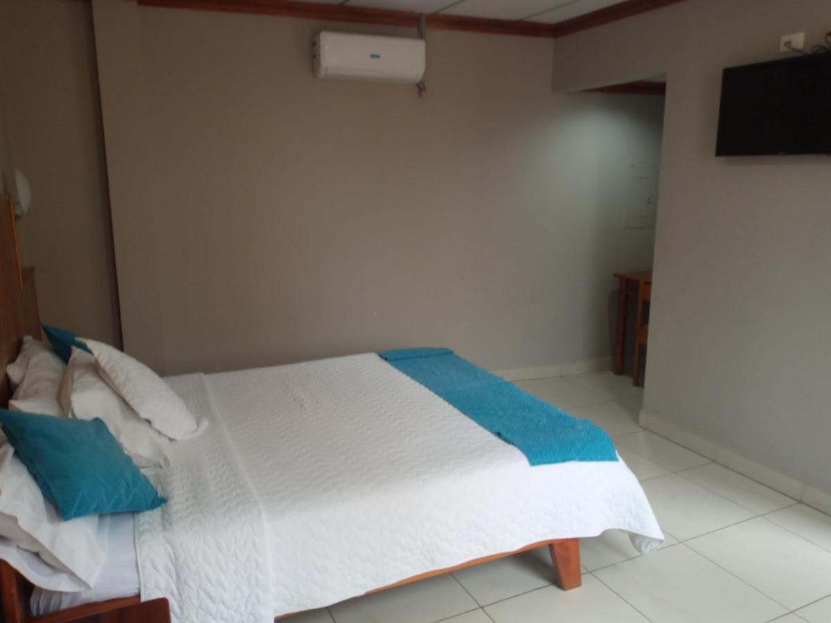 Hotel Palmeras Galapagos Puerto Ayora  Buitenkant foto